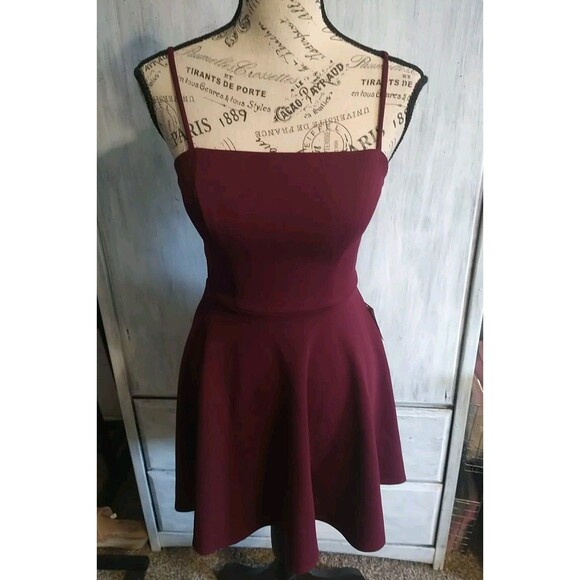 B darling Burgundy 3/4 Mini Dress Nwt  Boho Feminine Party - Picture 1 of 10